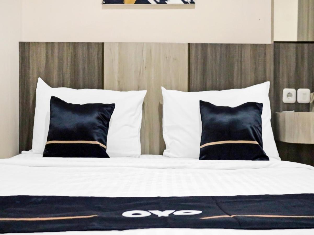 Oyo 2263 Fazarel Residence Syariah Padang  Bagian luar foto